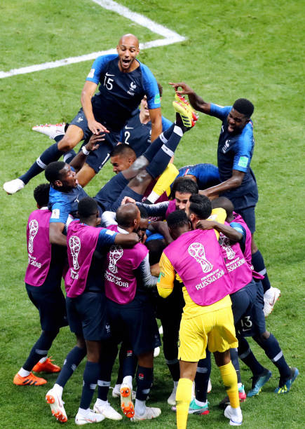 步形成属于 步形成属于