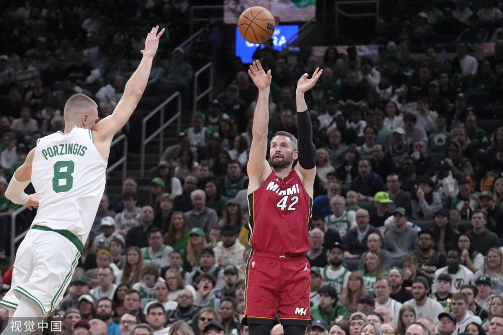 点球双触重 点球双触重